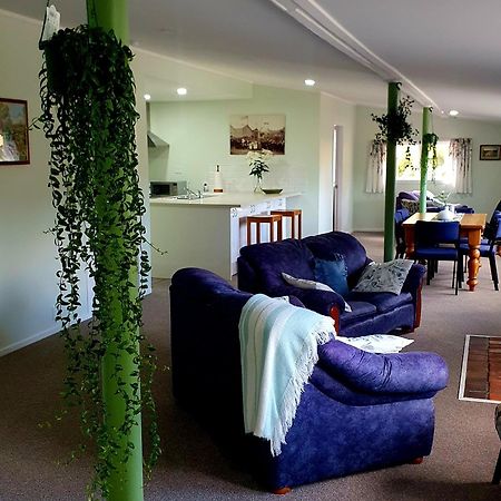 The Old Dairy Factory Bed & Breakfast Norsewood Exterior foto